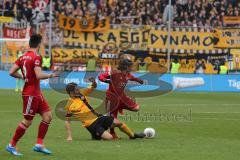 2. BL - FC Ingolstadt 04 - Dynamo Dresden - Saison 2013/2014 - Almog Cohen (36) wird gefoult