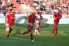 2. BL - FC Ingolstadt 04 - 1. FC Köln - 2014 - Moritz Hartmann (9) kommt im Gedränge zum Schuß, Tor für IN 1:0 Jubel, Torwart Timo Horn hat keine Chance, jubelt Andre Mijatović (4)