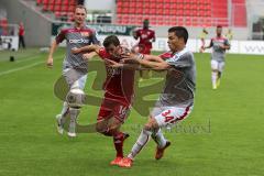 2. BL - FC Ingolstadt 04 - 1.FC Union Berlin 0:1 - Andreas Buchner (16) im Kampf um den Ball mit Fabian Schönheim