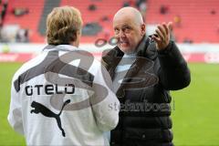 2. BL - FC Ingolstadt 04 - Fortuna Düsseldorf - 1:2 - Vorsitzender des Vorstandes Peter Jackwerth nach dem Spiel mit Düsseldorf Trainer Michael Büskens