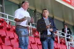 2. BL - FC Ingolstadt 04 - Karlsruher SC - 0:2 - Andreas Brehme und Klaus Augenthaler als Gäste im Sportpark, essen Eis in der Pause