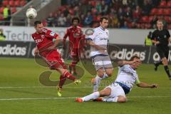 2. BL - Saison 2013/2014 - FC Ingolstadt 04 - FSV Frankfurt - 0:1 - Karl-Heinz Lappe (25) schießt aufs Tor und Ball prallt am Gegner Björn Schlicke ab