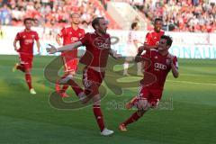 2. BL - FC Ingolstadt 04 - 1. FC Köln - 2014 - Moritz Hartmann (9) kommt im Gedränge zum Schuß, Tor für IN 1:0 Jubel, Torwart Timo Horn hat keine Chance, jubelt Andreas Buchner (16)