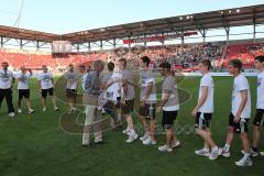 2. BL - FC Ingolstadt 04 - Erzgebirge Aue - 1:2 -  Ehrung der Aufsteiger durch Frank Dreves und Peter Jackwerth