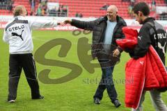 2. BL - FC Ingolstadt 04 - Fortuna Düsseldorf - 1:2 - Vorsitzender des Vorstandes Peter Jackwerth nach dem Spiel mit Düsseldorf Trainer Michael Büskens