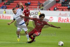 2. BL - FC Ingolstadt 04 - DSC Armenia Bielefeld - 3:2 - Caiuby Francisco da Silva (31) wird gefoult, dafür gibt es Elfmeter