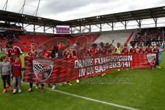 FC Ingolstadt 04 - FC Energie Cottbus - Spieler bedanken sich bei den Fans - Foto: Jürgen Meyer