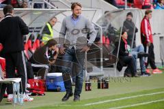 2. BL - FC Ingolstadt 04 - Fortuna Düsseldorf - 1:2 - Cheftrainer Ralph Hasenhüttl am Spielfeldrand mit Michael Henke