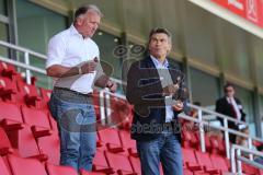 2. BL - FC Ingolstadt 04 - Karlsruher SC - 0:2 - Andreas Brehme und Klaus Augenthaler als Gäste im Sportpark, essen Eis in der Pause