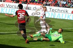 FC Ingolstadt 04 - FC Energie Cottbus -Cohen Almog mit der Chance zum 3:0 - Renno Rene Torwart Cottbus - Foto: Jürgen Meyer