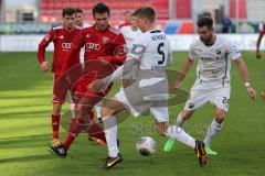 2. BL - FC Ingolstadt 04 - SV Sandhausen - Saison 2013/2014 - Kampf um den Ball rechts vorne Christian Eigler (18) gegen Daniel Schulz