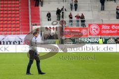 2. BL - FC Ingolstadt 04 - Fortuna Düsseldorf - 1:2 - Spiel ist aus, Cheftrainer Ralph Hasenhüttl lässt den Kopf hängen