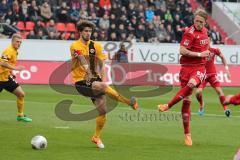2. BL - FC Ingolstadt 04 - Dynamo Dresden - Saison 2013/2014 - Philipp Hofmann (28) zieht ab aufs Tor