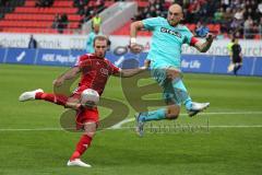 2. BL - FC Ingolstadt 04 - Fortuna Düsseldorf - 1:2 - Moritz Hartmann (9) zielt aufs Tor