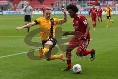 2. BL - FC Ingolstadt 04 - Dynamo Dresden - Saison 2013/2014 - rechts Caiuby Francisco da Silva (31) wird von Toni Leistner gestoppt