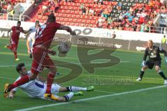 2. BL - FC Ingolstadt 04 - Erzgebirge Aue - 1:2 -  Manuel Schäffler (17) knapp am Tor rechts Sascha Kirschstein