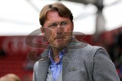 2. BL - FC Ingolstadt 04 - Fortuna Düsseldorf - 1:2 -  vor seinem ersten Spiel Cheftrainer Ralph Hasenhüttl