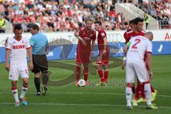 2. BL - FC Ingolstadt 04 - 1. FC Köln - 2014 - Strafstoß Philipp Hofmann (28) und rechts Pascal Groß (20)