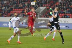 2. BL - Saison 2013/2014 - FC Ingolstadt 04 - FSV Frankfurt - 0:1 - mitte Karl-Heinz Lappe (25) kommt zu spät, Torwart FSV Patric Klangt klärt rechts