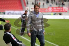 2. BL - FC Ingolstadt 04 - Fortuna Düsseldorf - 1:2 - Cheftrainer Ralph Hasenhüttl nach der Pause mit Michael Henke