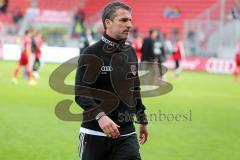 2. BL - FC Ingolstadt 04 - FC St. Pauli - 1:2 - Cheftrainer Marco Kurz nach dem Spiel geht vom Spielfeld