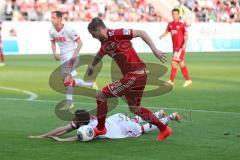 2. BL - FC Ingolstadt 04 - 1. FC Köln - 2014 - Philipp Hofmann (28) knapp am Tor wird von 5 Marod Dominic aufgehalten