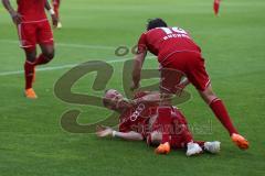 2. BL - FC Ingolstadt 04 - 1. FC Köln - 2014 - Moritz Hartmann (9) kommt im Gedränge zum Schuß, Tor für IN 1:0 Jubel, Torwart Timo Horn hat keine Chance, jubelt Andreas Buchner (16)