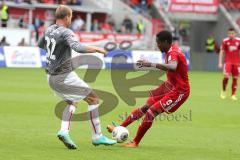 2. BL - FC Ingolstadt 04 - 1.FC Union Berlin 0:1 - Roger de Oliveira Bernardo (8) links Adam Nemec