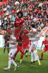 2. BL - FC Ingolstadt 04 - FC St. Pauli - 1:2 - Caiuby Francisco da Silva (31) steigt am höchsten