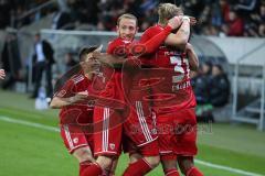 2. BL 2014 - FC Ingolstadt 04 - 1860 München - 2:0 - Philipp Hofmann (28) zieht ab zum 1:0 Tor für Ingolstadt Jubel mit Caiuby Francisco da Silva (31) und Moritz Hartmann (9), hinten Danilo Soares Teodoro (15)