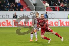 2. BL  - Saison 2013/2014 - FC Ingolstadt 04 - 1.FC Kaiserslautern - Moritz Hartmann (9) köpft zum Tor, Torwart Tobias Sipprl chancenlos, 1:0 für Ingolstadt