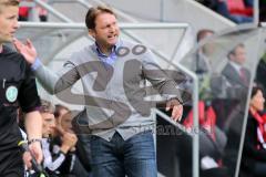 2. BL - FC Ingolstadt 04 - Fortuna Düsseldorf - 1:2 - Cheftrainer Ralph Hasenhüttl am gibt Anweisungen und schimpft