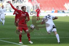 2. BL - FC Ingolstadt 04 - SV Sandhausen - Saison 2013/2014 - Moritz Hartmann (9) rechts wird von Timo Achenbach 32 gestoppt