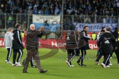 2. BL 2014 - FC Ingolstadt 04 - 1860 München - 2:0 - Sieg im Derby Vorsitzender des Vorstandes Peter Jackwerth bedankt sich bei den Fans