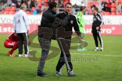 2. BL - FC Ingolstadt 04 - FC St. Pauli - 1:2 - Cheftrainer Marco Kurz und Rachid Azzouzi begrüßen sich