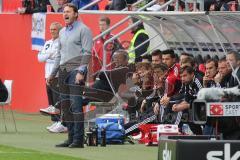 2. BL - FC Ingolstadt 04 - Fortuna Düsseldorf - 1:2 - Cheftrainer Ralph Hasenhüttl am Spielfeldrand schimpft