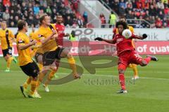2. BL - FC Ingolstadt 04 - Dynamo Dresden - Saison 2013/2014 - Caiuby Francisco da Silva (31) zieht ab
