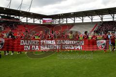 FC Ingolstadt 04 - FC Energie Cottbus - Spieler bedanken sich bei den Fans - Foto: Jürgen Meyer