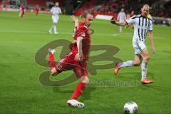 2. BL - FC Ingolstadt 04 - VfR Aalen 2:0 - Moritz Hartmann (9) im Zweikampf