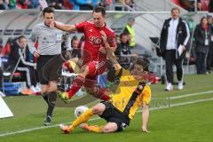 2. BL - FC Ingolstadt 04 - Dynamo Dresden - Saison 2013/2014 - Karl-Heinz Lappe (25) und rechts Anthony Losilla