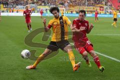 2. BL - FC Ingolstadt 04 - Dynamo Dresden - Saison 2013/2014 - rechts Karl-Heinz Lappe (25) und links Romain Bregerie