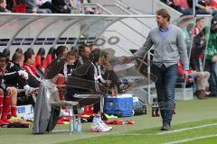 2. BL - FC Ingolstadt 04 - Fortuna Düsseldorf - 1:2 - Cheftrainer Ralph Hasenhüttl am gibt Anweisungen und schimpft, Michael Henke