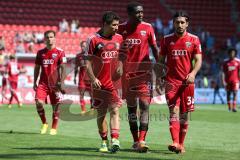 2. BL - FC Ingolstadt 04 - Karlsruher SC - 0:2 - gehen vom Platz von links Danilo Soares Teodoro (15) Roger de Oliveira Bernardo (8) und Almog Cohen (36)