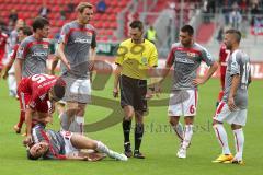 2. BL - FC Ingolstadt 04 - 1.FC Union Berlin 0:1 - Danilo Soares Teodoro (15) tröstet den gefoulten Damir Kreilach