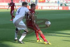 2. BL - FC Ingolstadt 04 - Erzgebirge Aue - 1:2 -  Manuel Schäffler (17) rechts gegenThomas Paulus