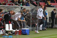 2. BL - FC Ingolstadt 04 - VfR Aalen 2:0 - Cheftrainer Ralph HasenhüttlSieg Jubel nach dem Spiel, springt in die Luft
