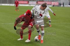 2. BL - Testspiel - FC Ingolstadt 04 - FC Bayern II - 2:0 - links Moritz Hartmann (9) im Kampf um den Ball mit Benno Schmitz