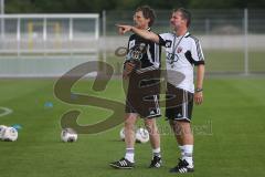 2. BL - FC Ingolstadt 04 - Saison 2013/2014 - Trainingsauftakt - Cheftrainer Marco Kurz und Co Trainer Michael Henke auf dem Trainingsplatz