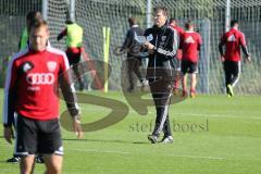 2. BL - FC Ingolstadt 04 - Training - Michael Henke leitet das Training
