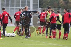 2. BL - FC Ingolstadt 04 - Saison 2013/2014 - 1. Training unter Cheftrainer Ralph Hasenhüttl vor dem gesamten Team